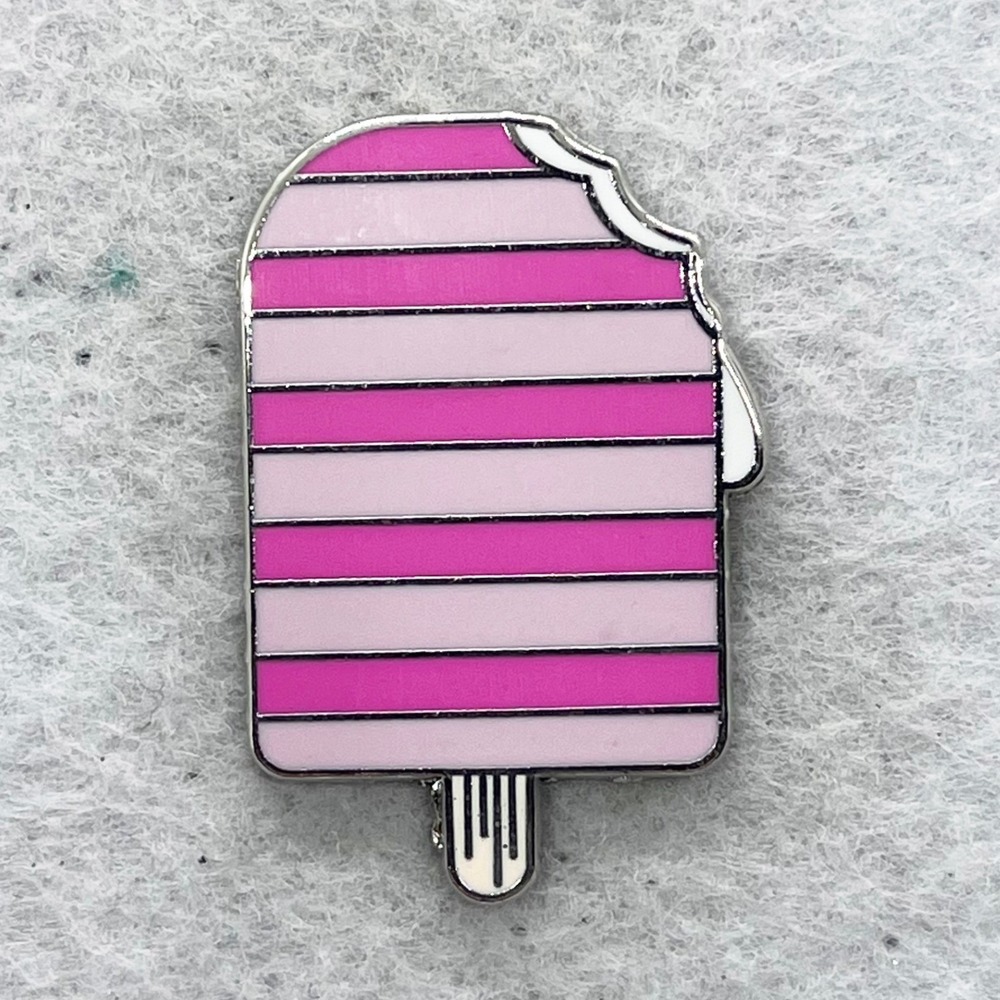 🔮 5/$25 Disney Alice in Wonderland Cheshire Cat Ice Cream Pin